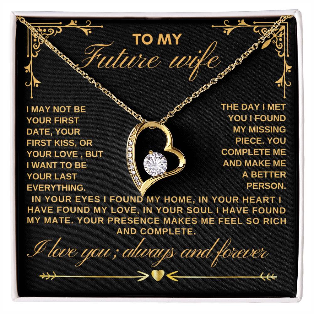 Lovely Necklace to Fiancé